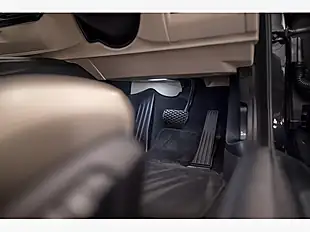Used 2017 BMW 4 Series M Sport Black - Interior and Exterior details 14