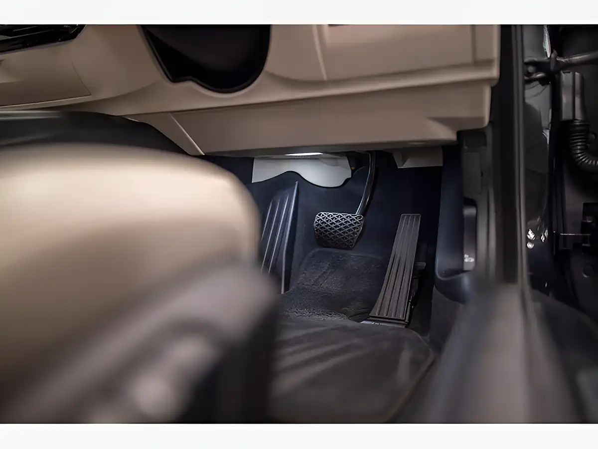 Used 2017 BMW 4 Series M Sport Black - Interior and Exterior details 14