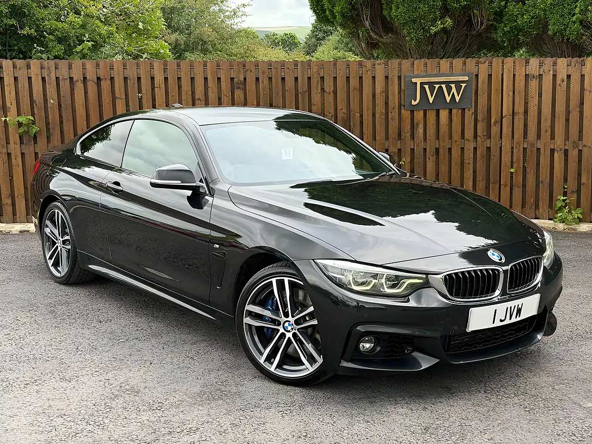 Used 2017 BMW 4 Series M Sport Black - Front View
