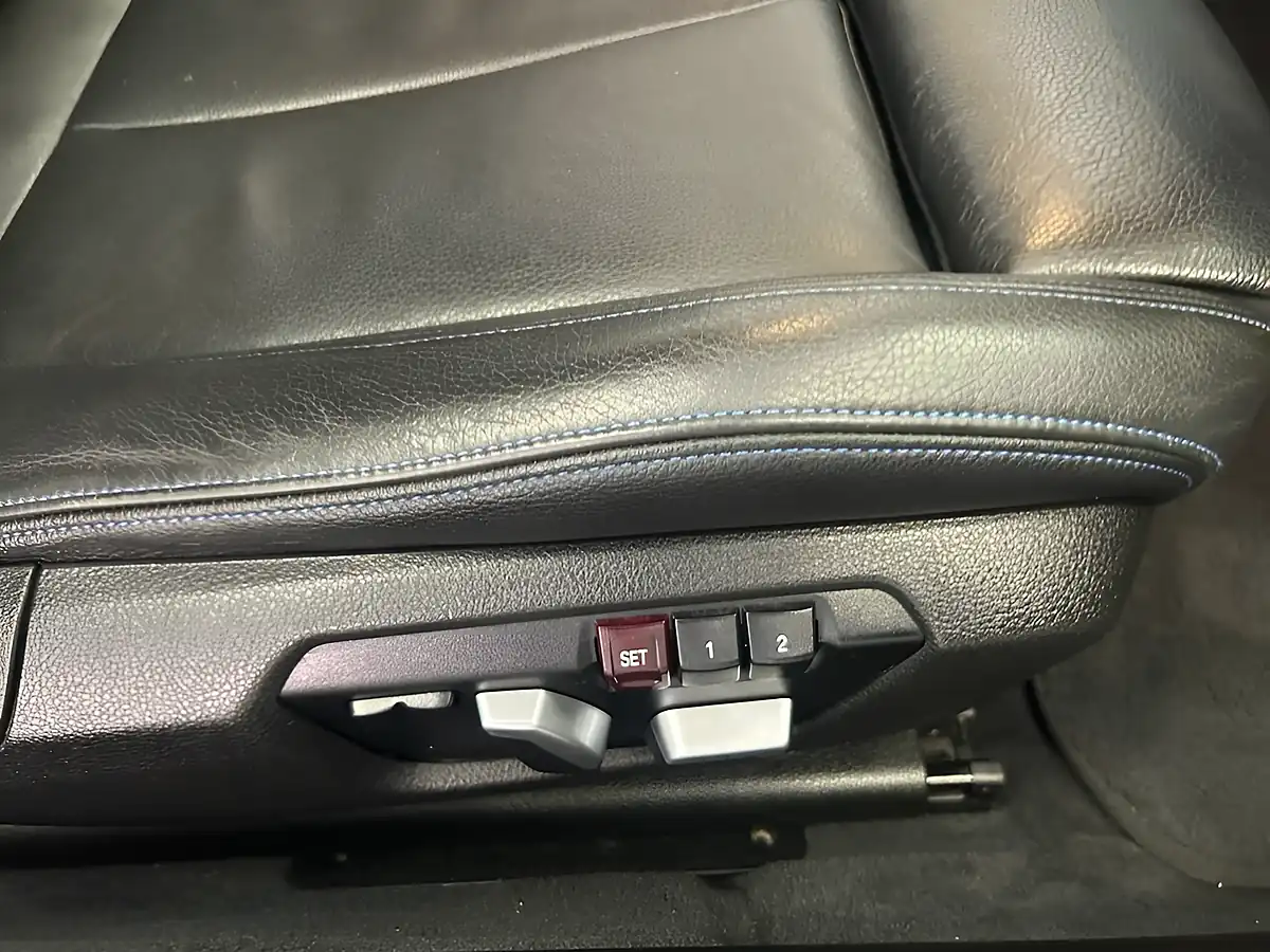 Used 2017 BMW 4 Series M Sport Blue - Interior and Exterior details 16