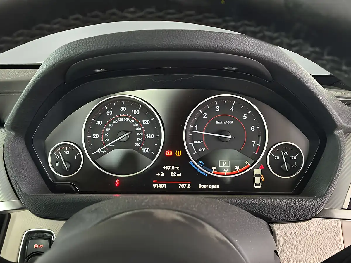Used 2017 BMW 4 Series M Sport Mineral Grey - Interior and Exterior details 10