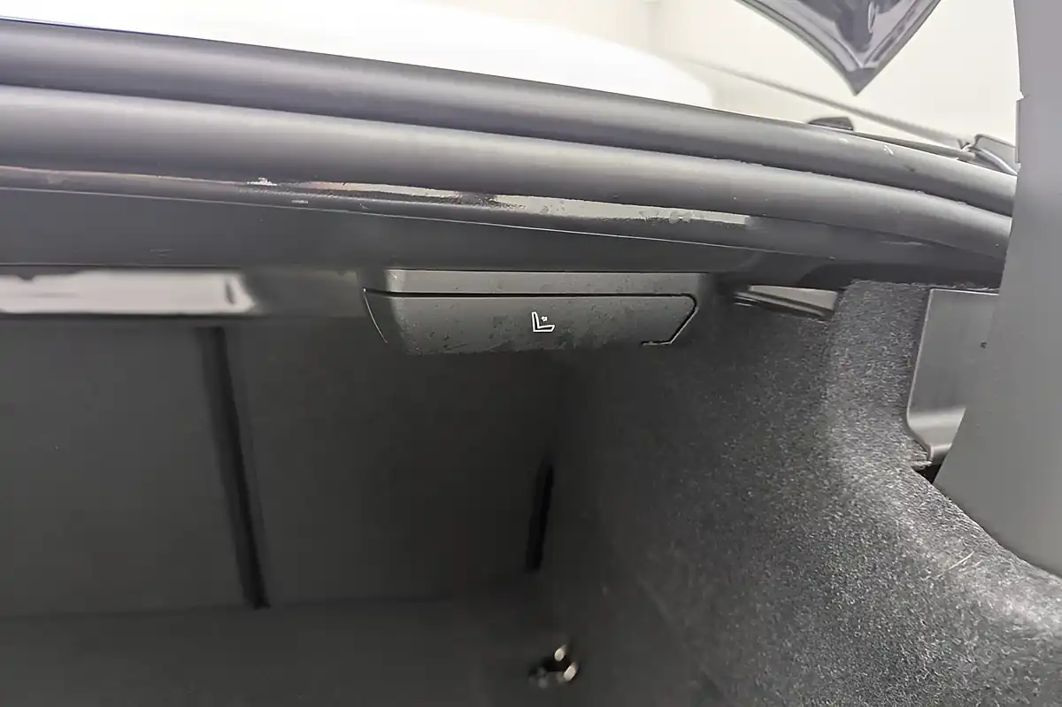Used 2017 BMW 4 Series M Sport Mineral Grey - Interior and Exterior details 17