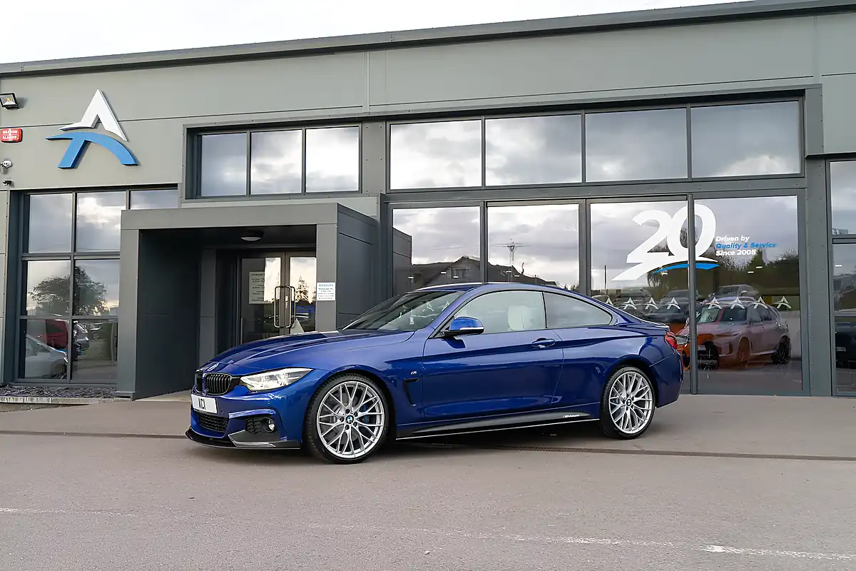 Used 2017 BMW 4 Series M Sport San Marino - Interior and Exterior details 19