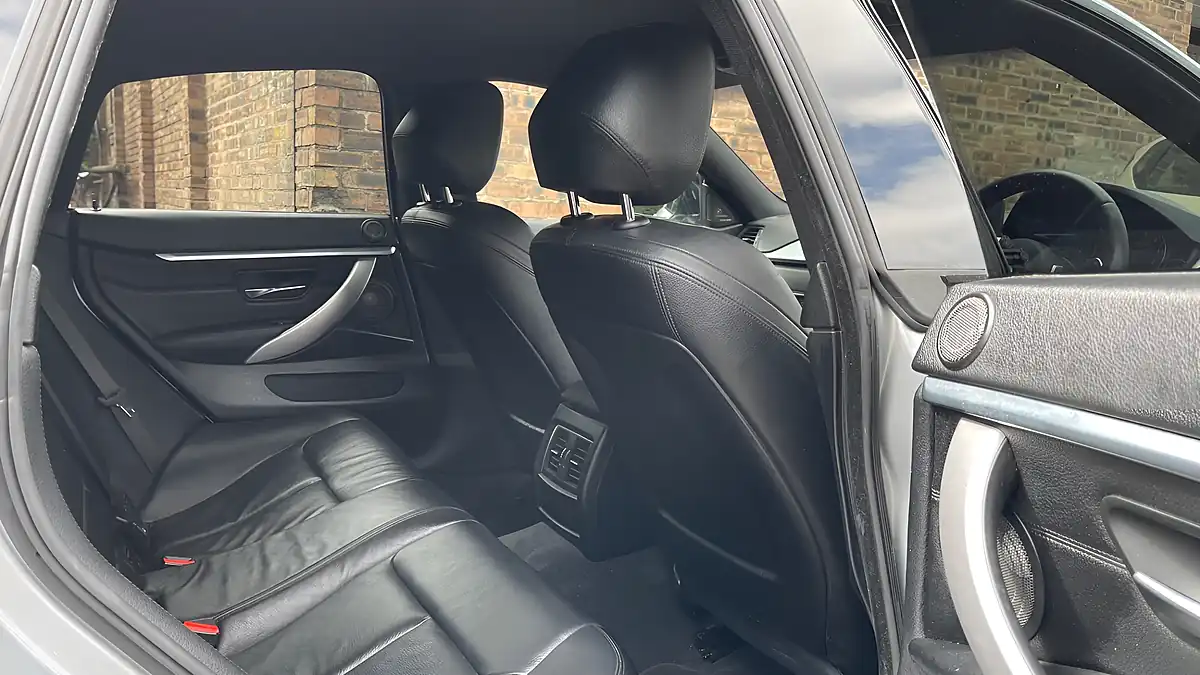 Used 2017 BMW 4 Series M Sport Silver - Interior and Exterior details 15