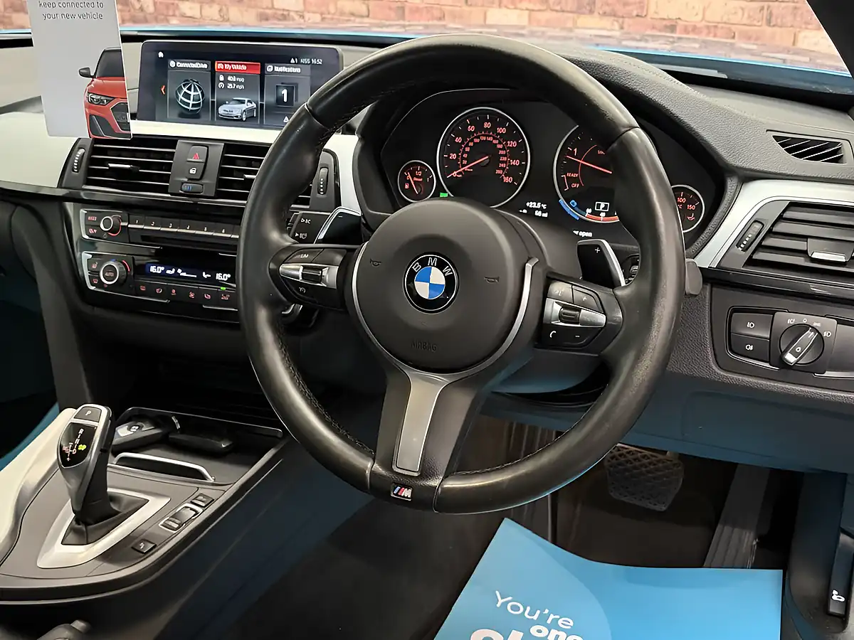 Used 2017 BMW 4 Series M Sport Snapper Rocks Blue - Interior and Exterior details 6