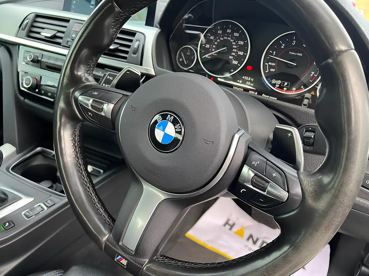 Used 2017 BMW 4 Series M Sport White - Interior and Exterior details 19