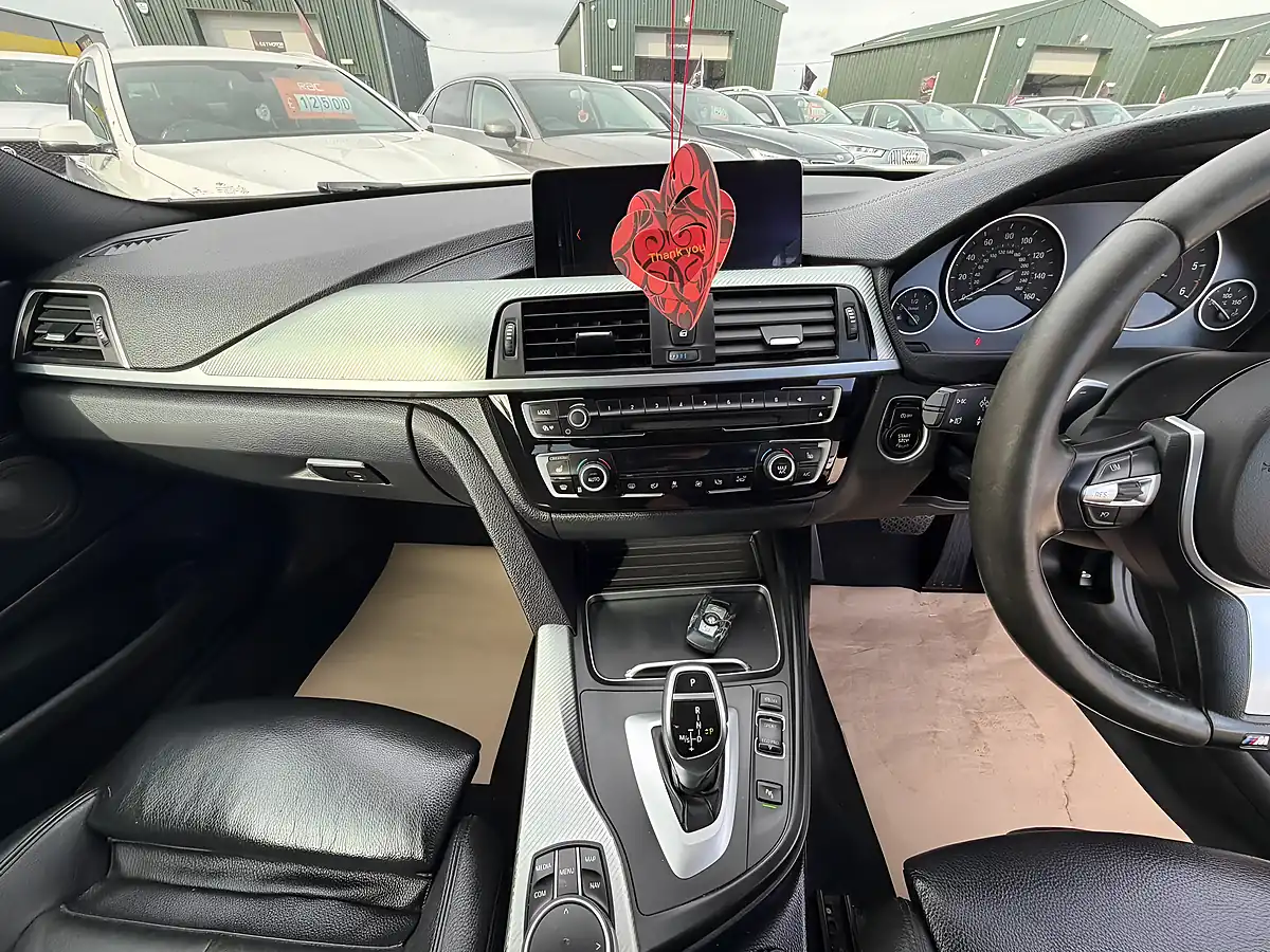 Used 2017 BMW 4 Series M Sport White - Interior and Exterior details 12
