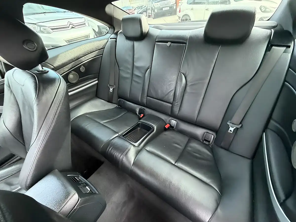 Used 2017 BMW 4 Series M Sport White - Interior and Exterior details 15