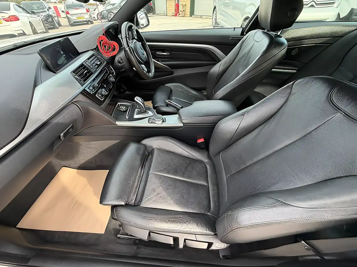 Used 2017 BMW 4 Series M Sport White - Interior and Exterior details 18