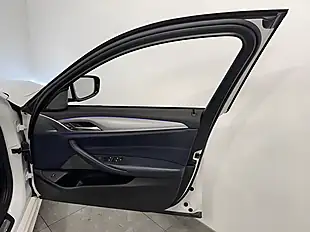 Used 2017 BMW 5 Series M Sport Alpine White - Interior and Exterior details 12