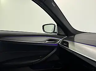 Used 2017 BMW 5 Series M Sport Alpine White - Interior and Exterior details 20