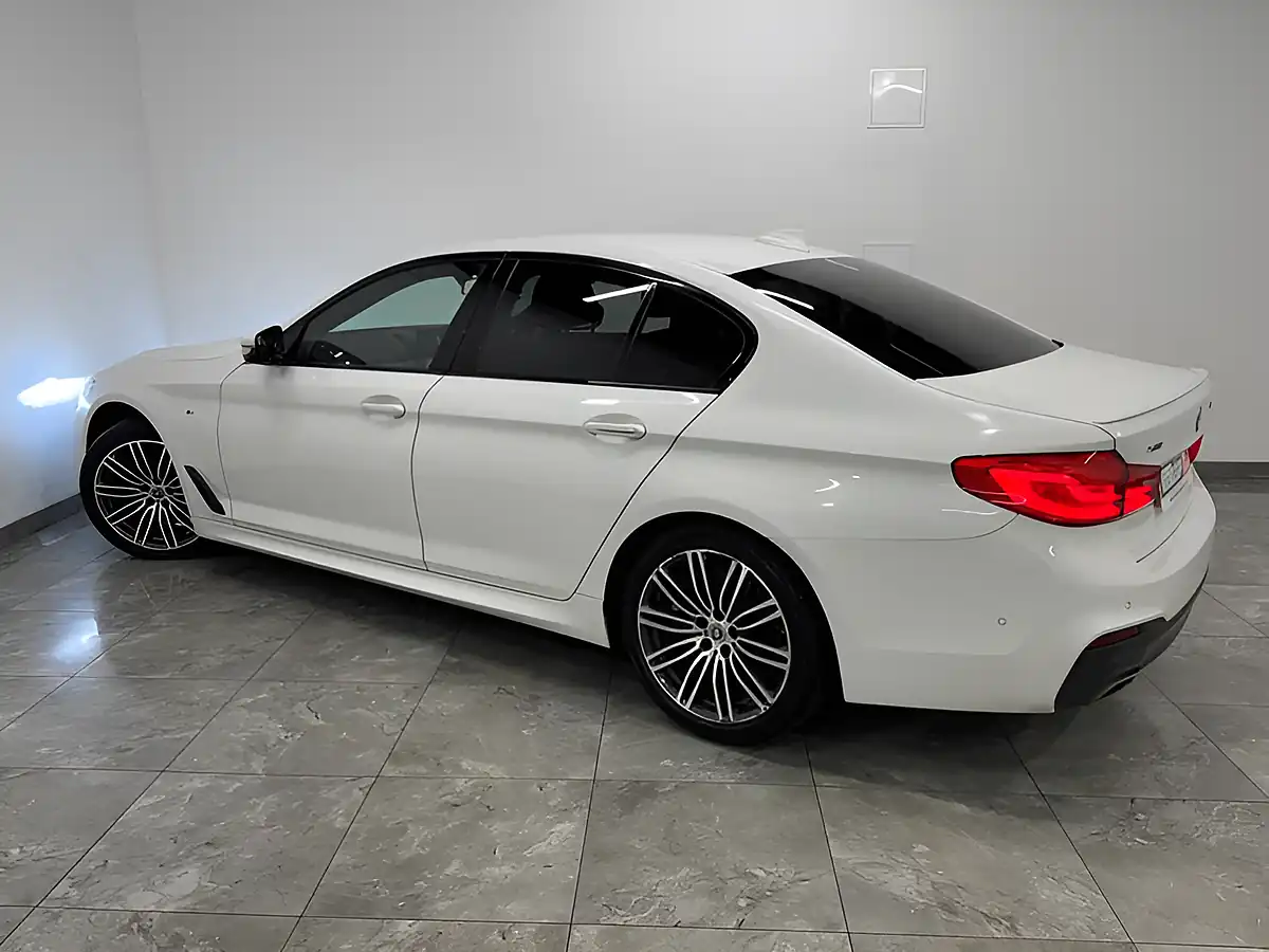 Used 2017 BMW 5 Series M Sport Alpine White - Interior and Exterior details 6