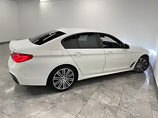 Used 2017 BMW 5 Series M Sport Alpine White - Interior and Exterior details 8