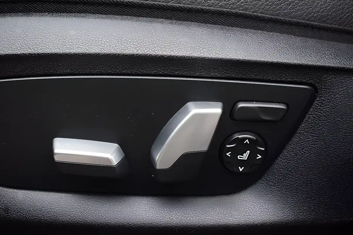 Used 2017 BMW 5 Series M Sport Black - Interior and Exterior details 18