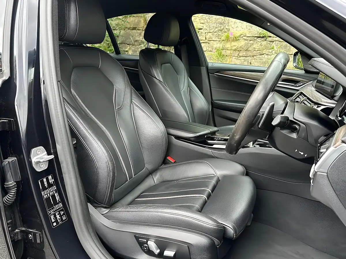 Used 2017 BMW 5 Series M Sport Black - Interior and Exterior details 11