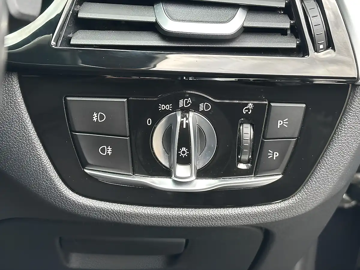 Used 2017 BMW 5 Series M Sport Black - Interior and Exterior details 16