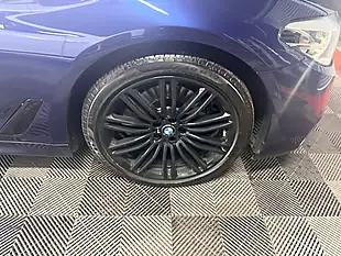 Used 2017 BMW 5 Series M Sport Blue - Interior and Exterior details 17