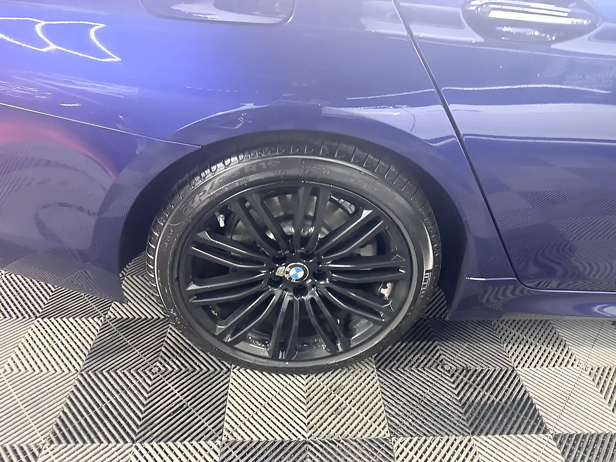 Used 2017 BMW 5 Series M Sport Blue - Interior and Exterior details 18