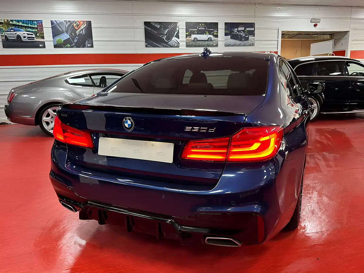 Used 2017 BMW 5 Series M Sport Blue - Interior and Exterior details 10