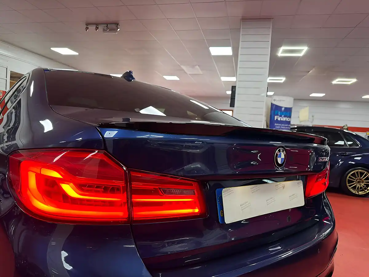 Used 2017 BMW 5 Series M Sport Blue - Interior and Exterior details 11