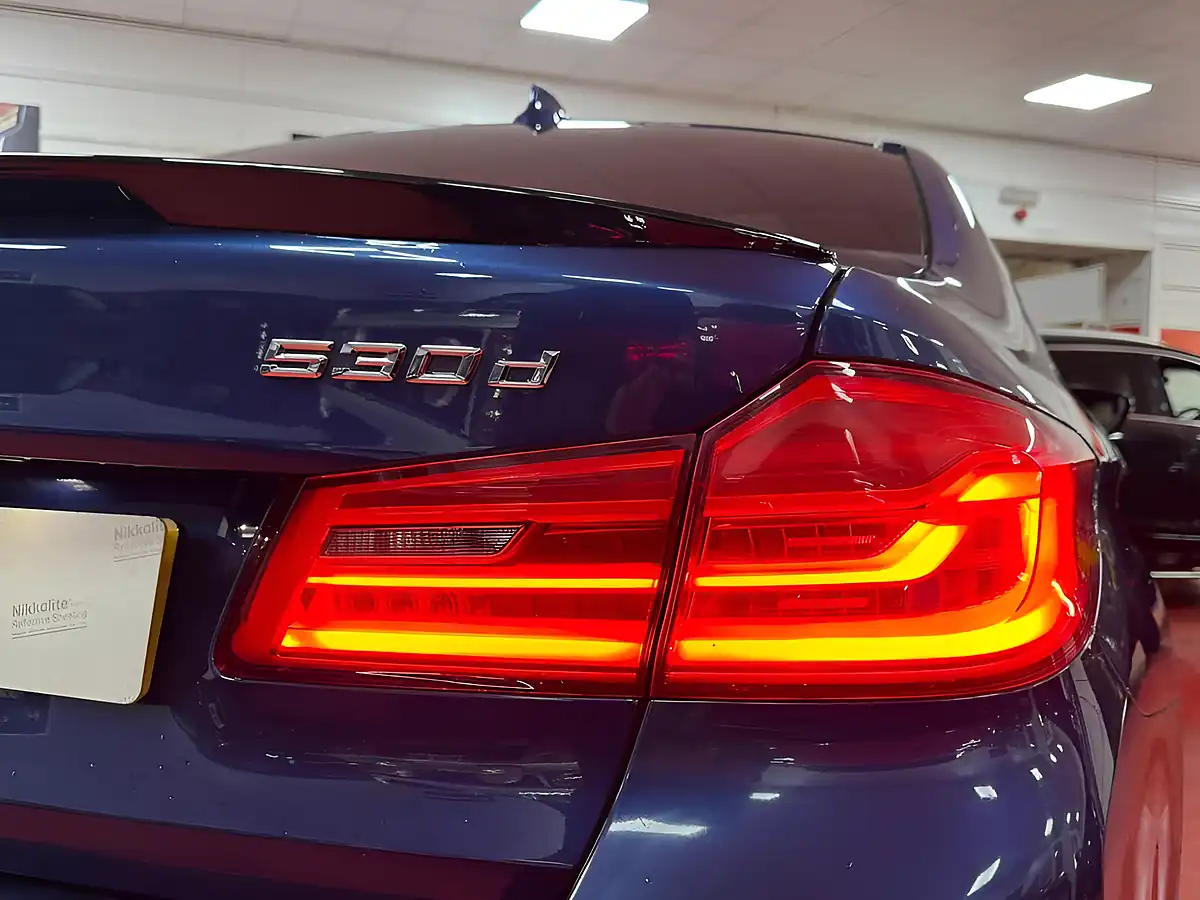 Used 2017 BMW 5 Series M Sport Blue - Interior and Exterior details 13