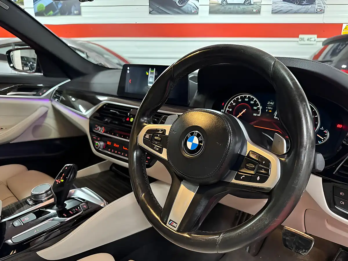Used 2017 BMW 5 Series M Sport Blue - Interior and Exterior details 19