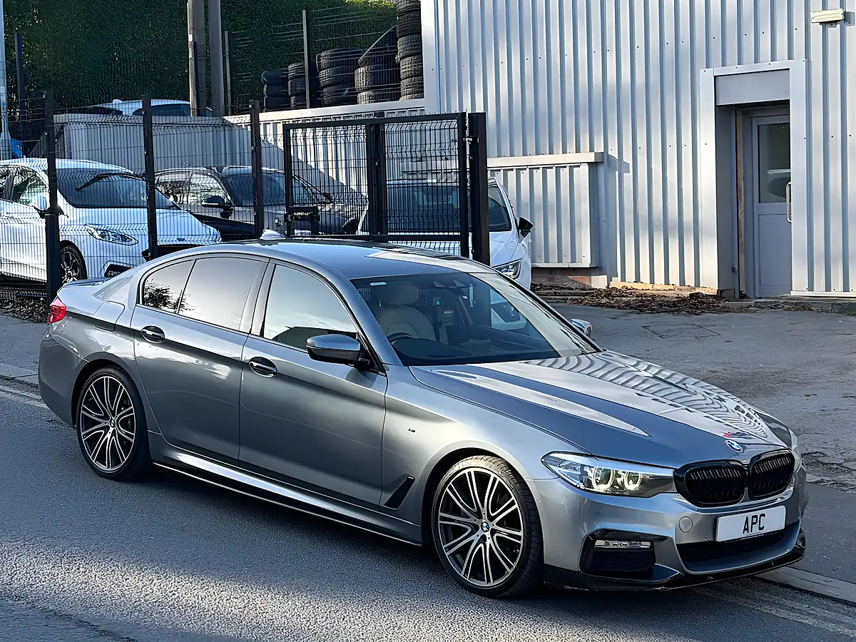 Used 2017 BMW 5 Series M Sport Blue - Interior and Exterior details 11