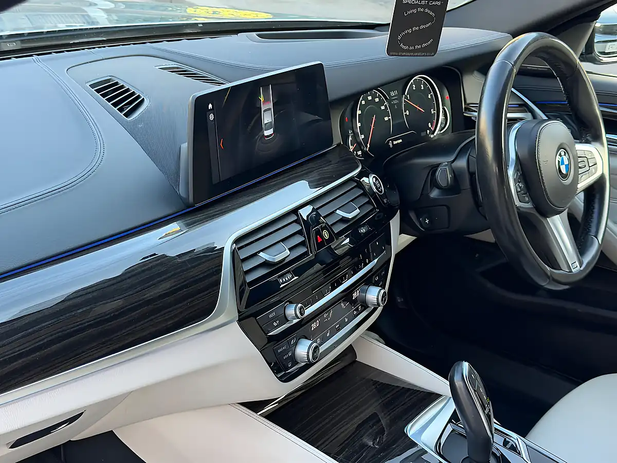 Used 2017 BMW 5 Series M Sport Blue - Interior and Exterior details 19