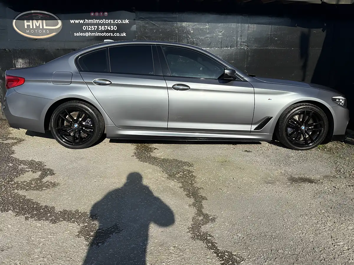 Used 2017 BMW 5 Series M Sport Blue - Interior and Exterior details 7