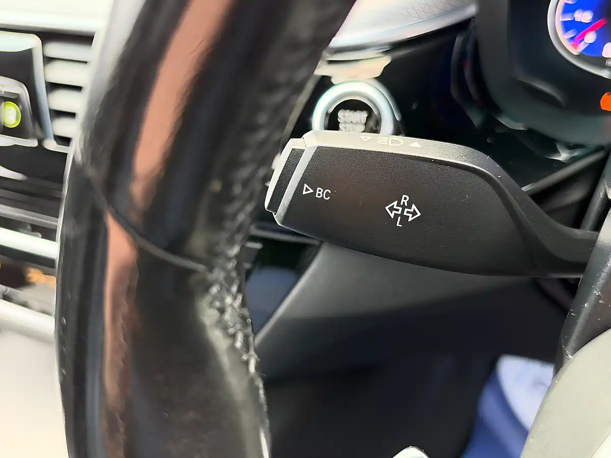 Used 2017 BMW 5 Series M Sport Blue - Interior and Exterior details 15