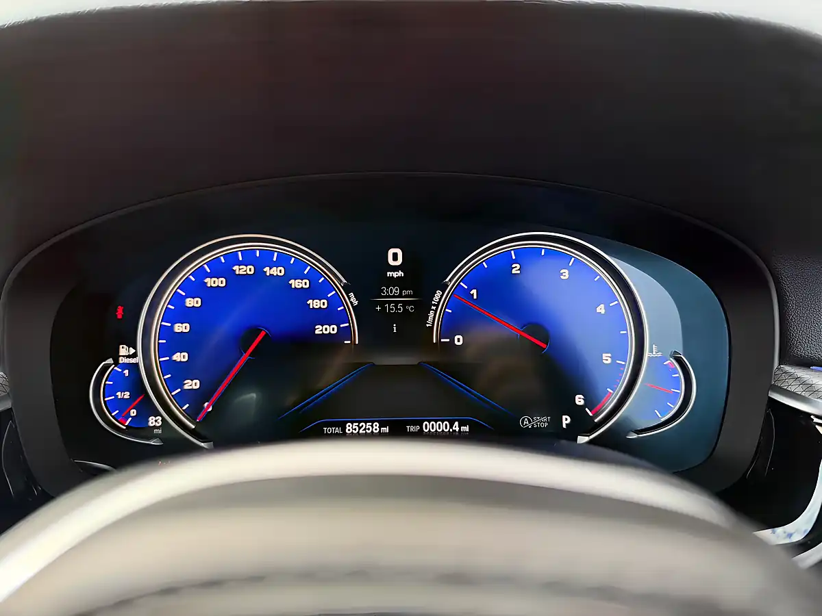 Used 2017 BMW 5 Series M Sport Blue - Interior and Exterior details 3