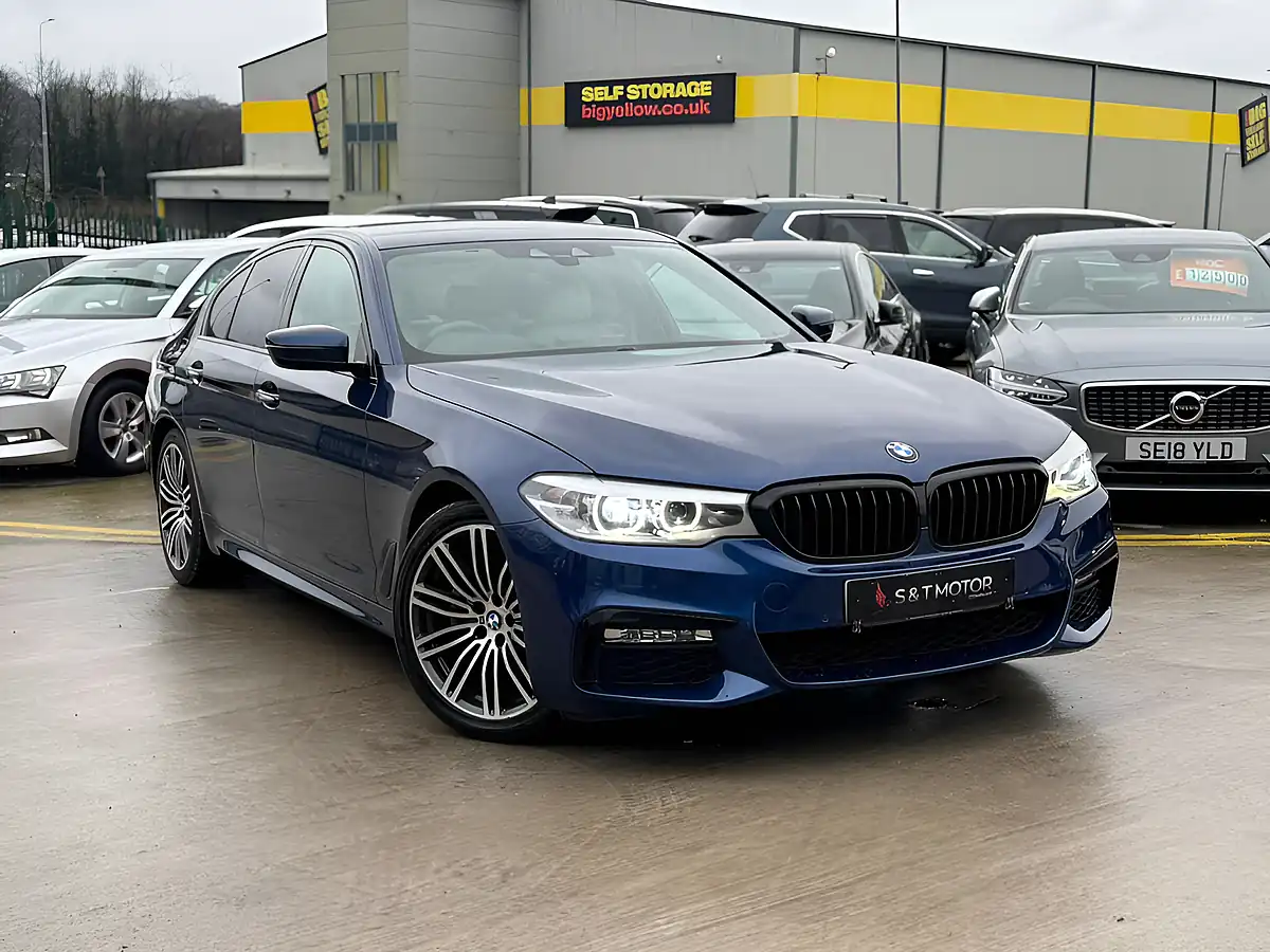 Used 2017 BMW 5 Series M Sport Blue - Front View