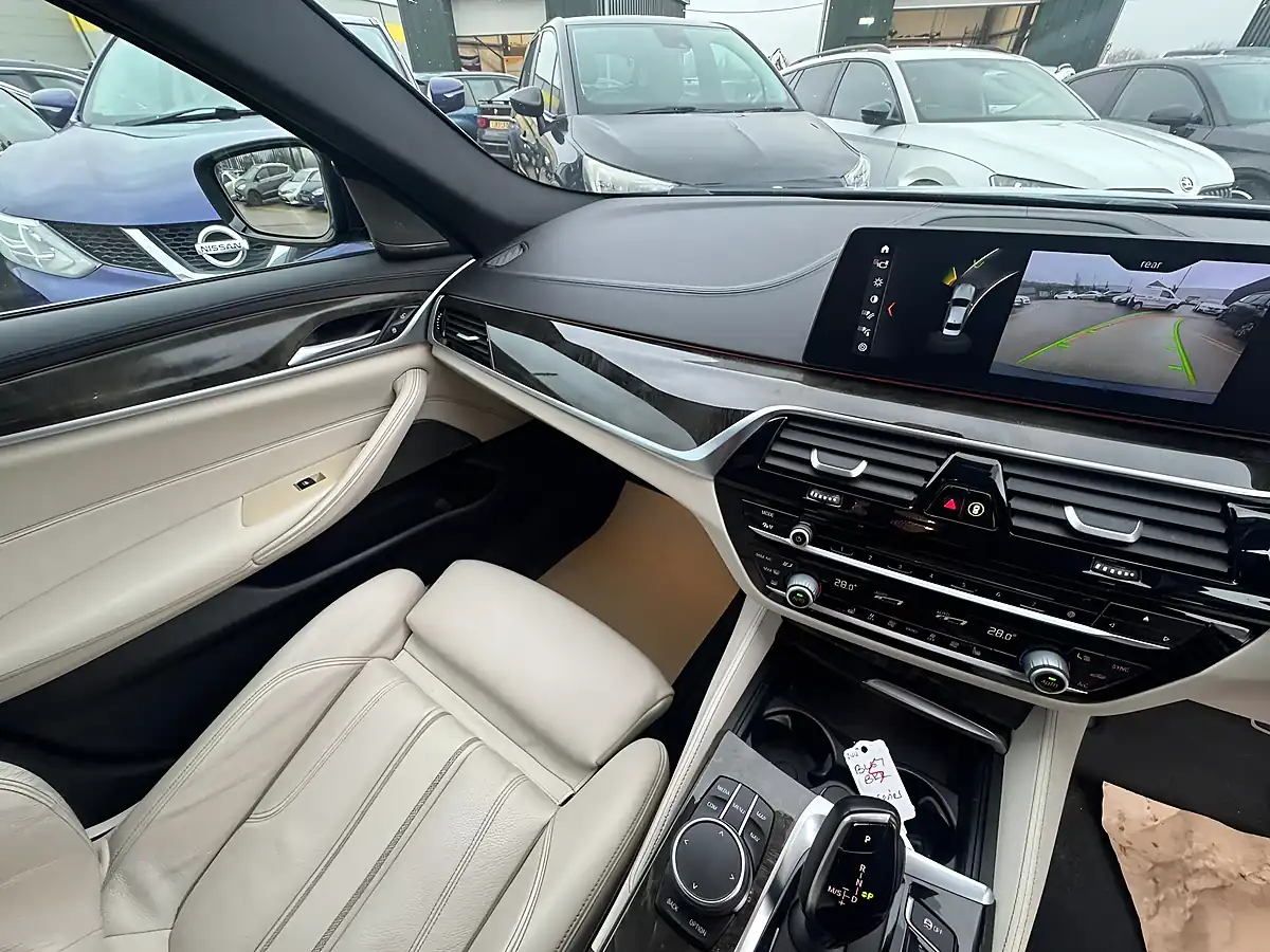 Used 2017 BMW 5 Series M Sport Blue - Interior and Exterior details 13