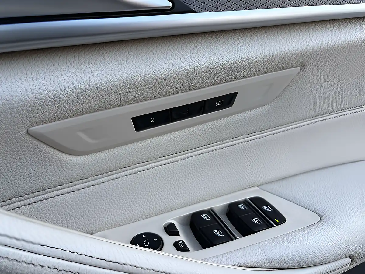 Used 2017 BMW 5 Series M Sport Bluestone - Interior and Exterior details 16