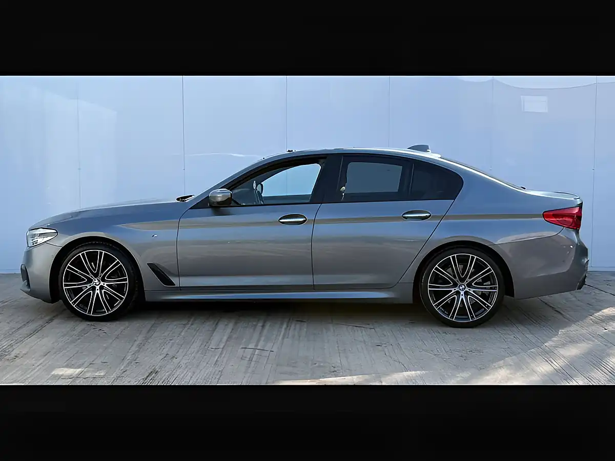 Used 2017 BMW 5 Series M Sport Bluestone - Interior and Exterior details 18