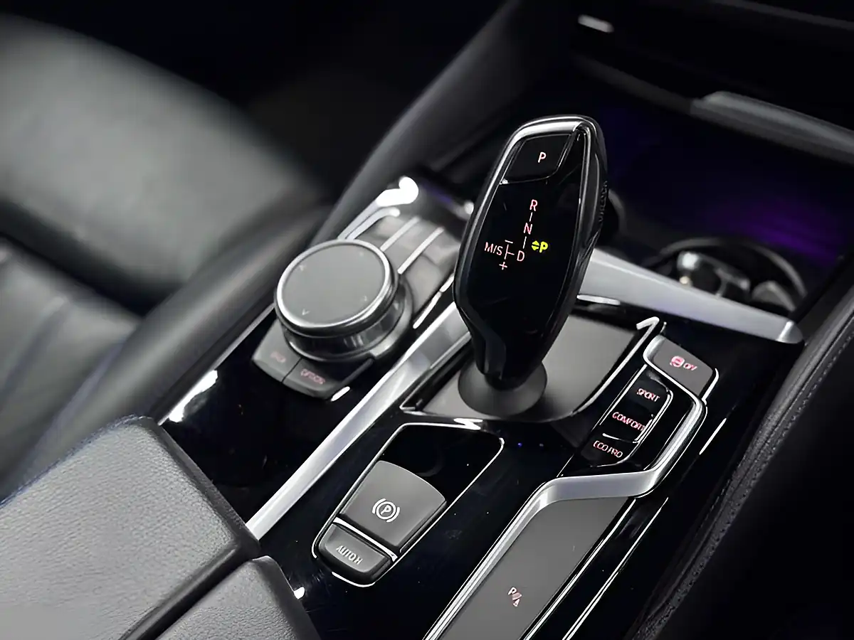 Used 2017 BMW 5 Series M Sport Grey - Interior and Exterior details 13