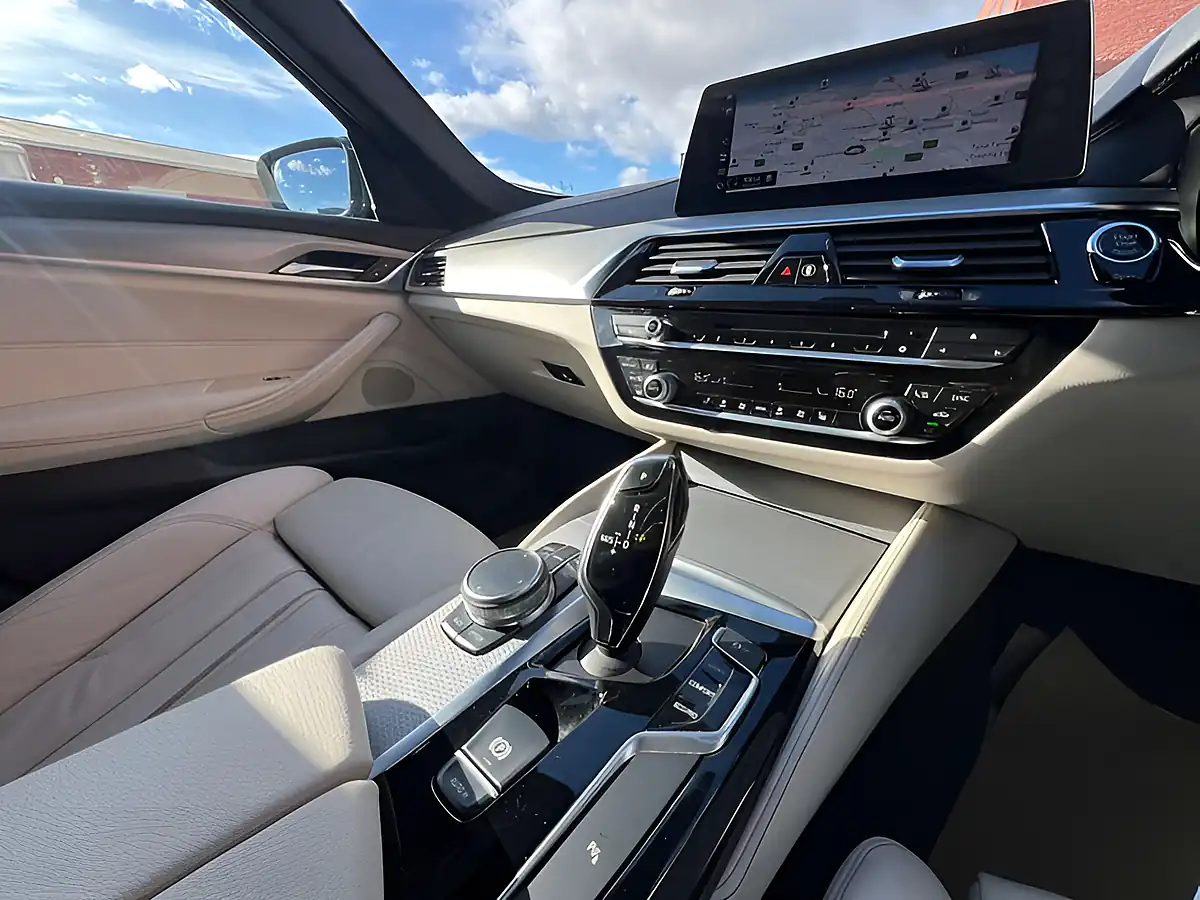 Used 2017 BMW 5 Series M Sport Mediterranean Blue - Interior and Exterior details 13