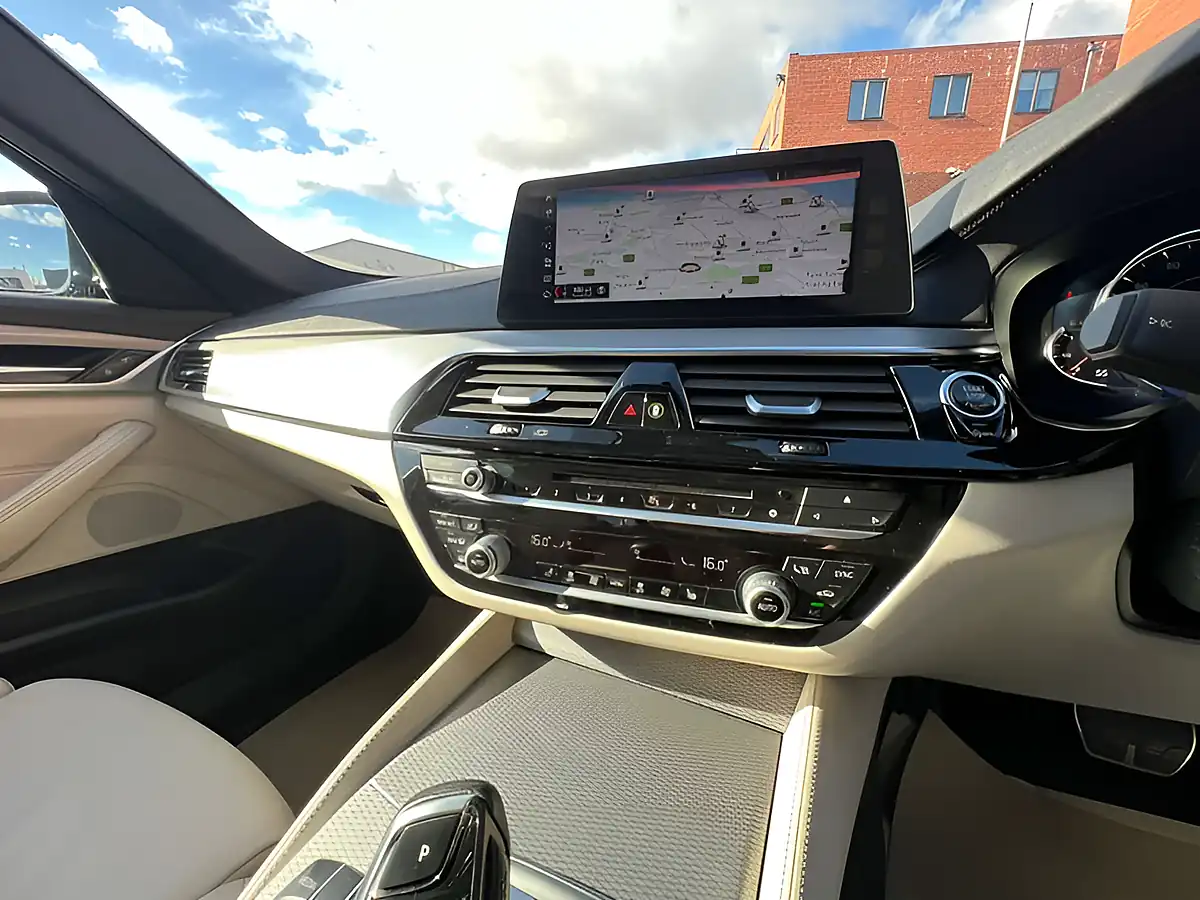 Used 2017 BMW 5 Series M Sport Mediterranean Blue - Interior and Exterior details 15
