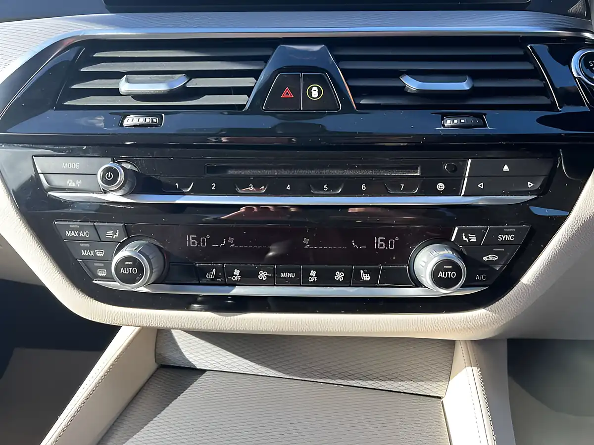 Used 2017 BMW 5 Series M Sport Mediterranean Blue - Interior and Exterior details 17
