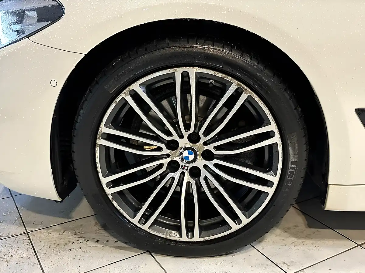 Used 2017 BMW 5 Series M Sport Touring White - Interior and Exterior details 19