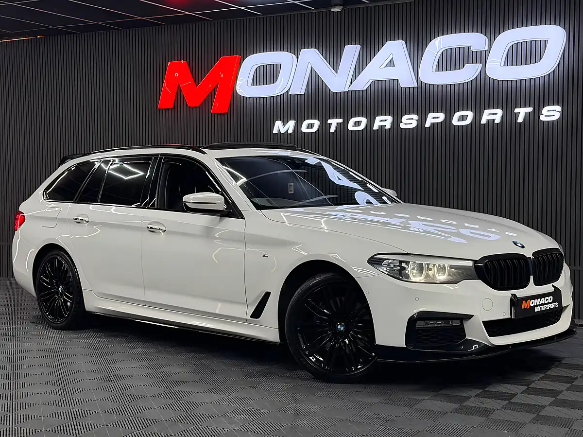 Used 2017 BMW 5 Series M Sport Touring White - Front View