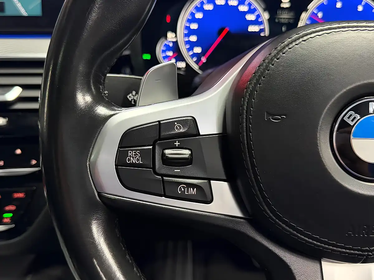Used 2017 BMW 5 Series M Sport Touring White - Interior and Exterior details 13