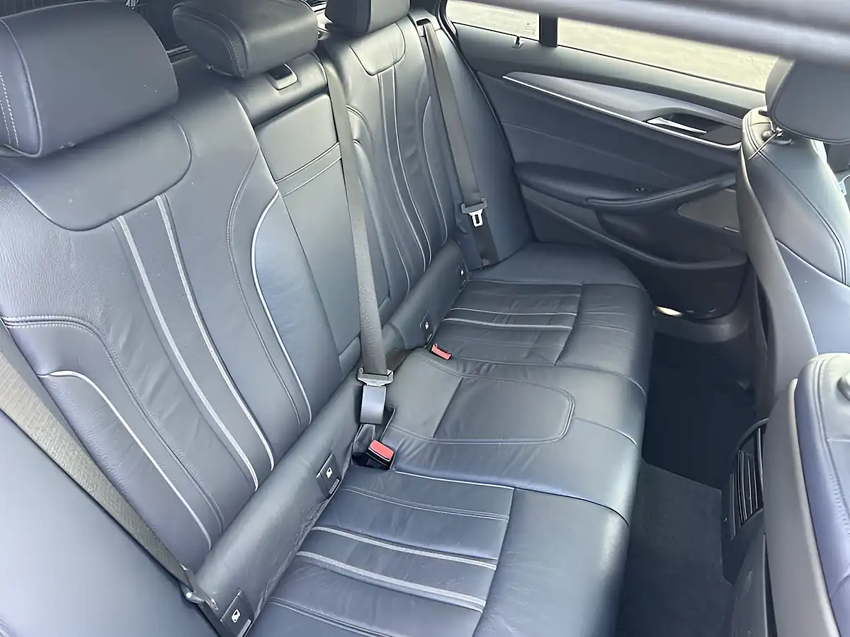 Used 2017 BMW 5 Series M Sport White - Interior and Exterior details 4