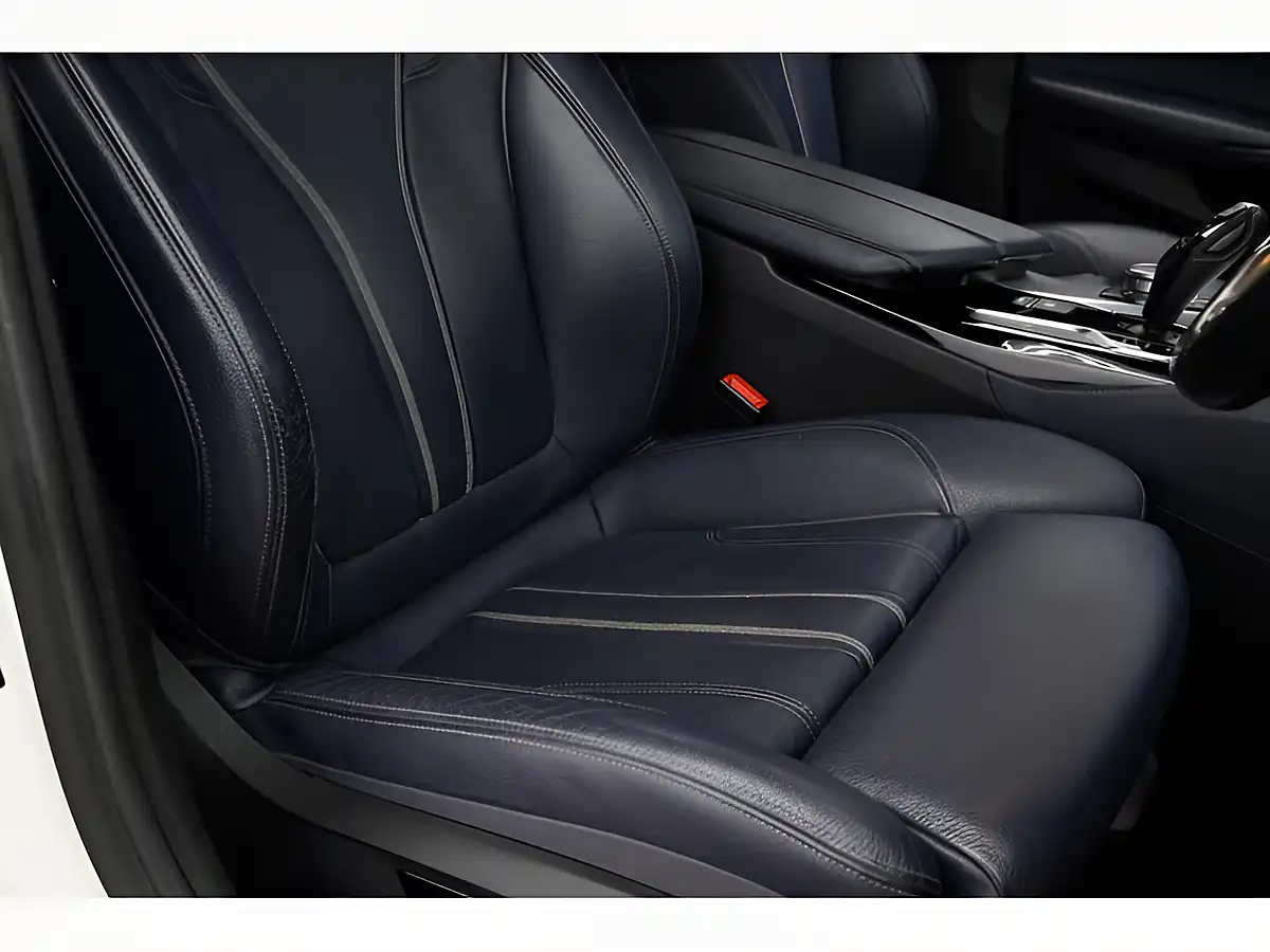 Used 2017 BMW 5 Series M Sport White - Interior and Exterior details 13