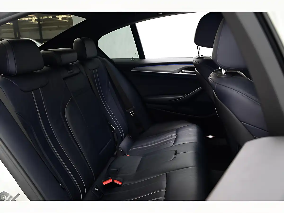 Used 2017 BMW 5 Series M Sport White - Interior and Exterior details 14
