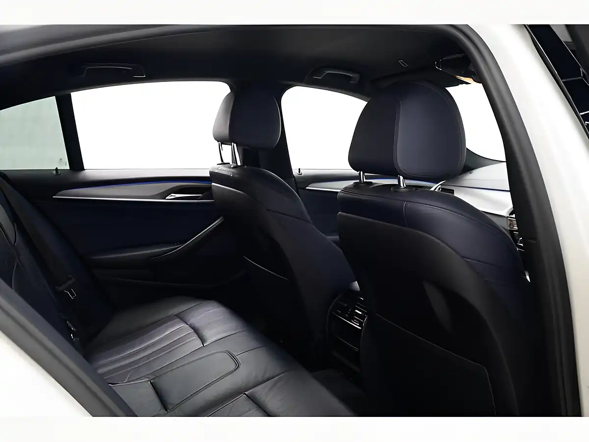 Used 2017 BMW 5 Series M Sport White - Interior and Exterior details 15