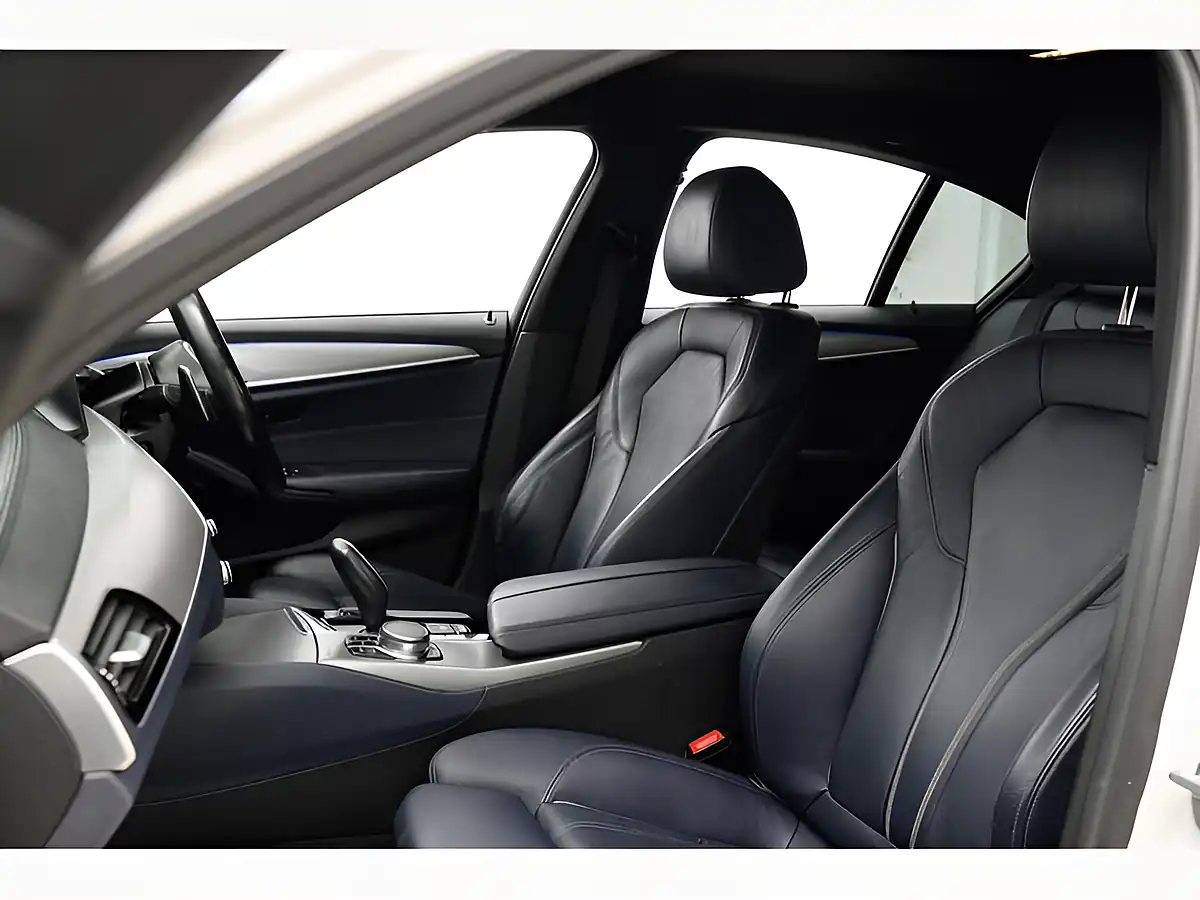 Used 2017 BMW 5 Series M Sport White - Interior and Exterior details 18