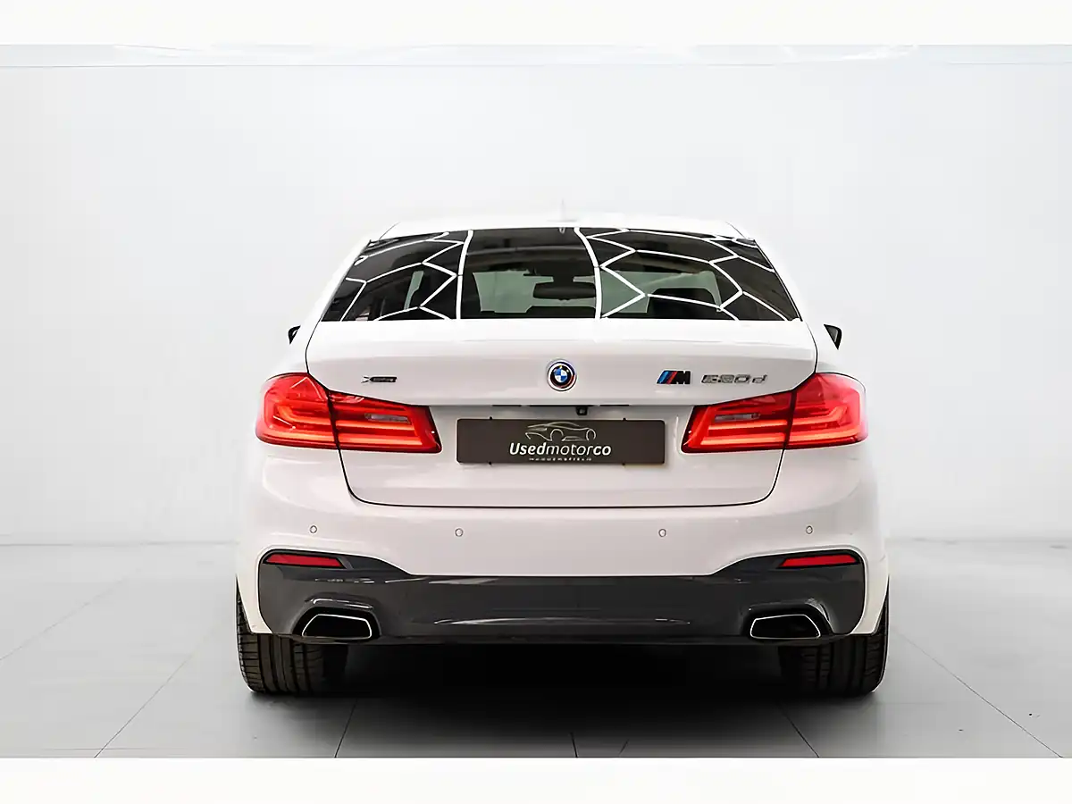 Used 2017 BMW 5 Series M Sport White - Interior and Exterior details 7