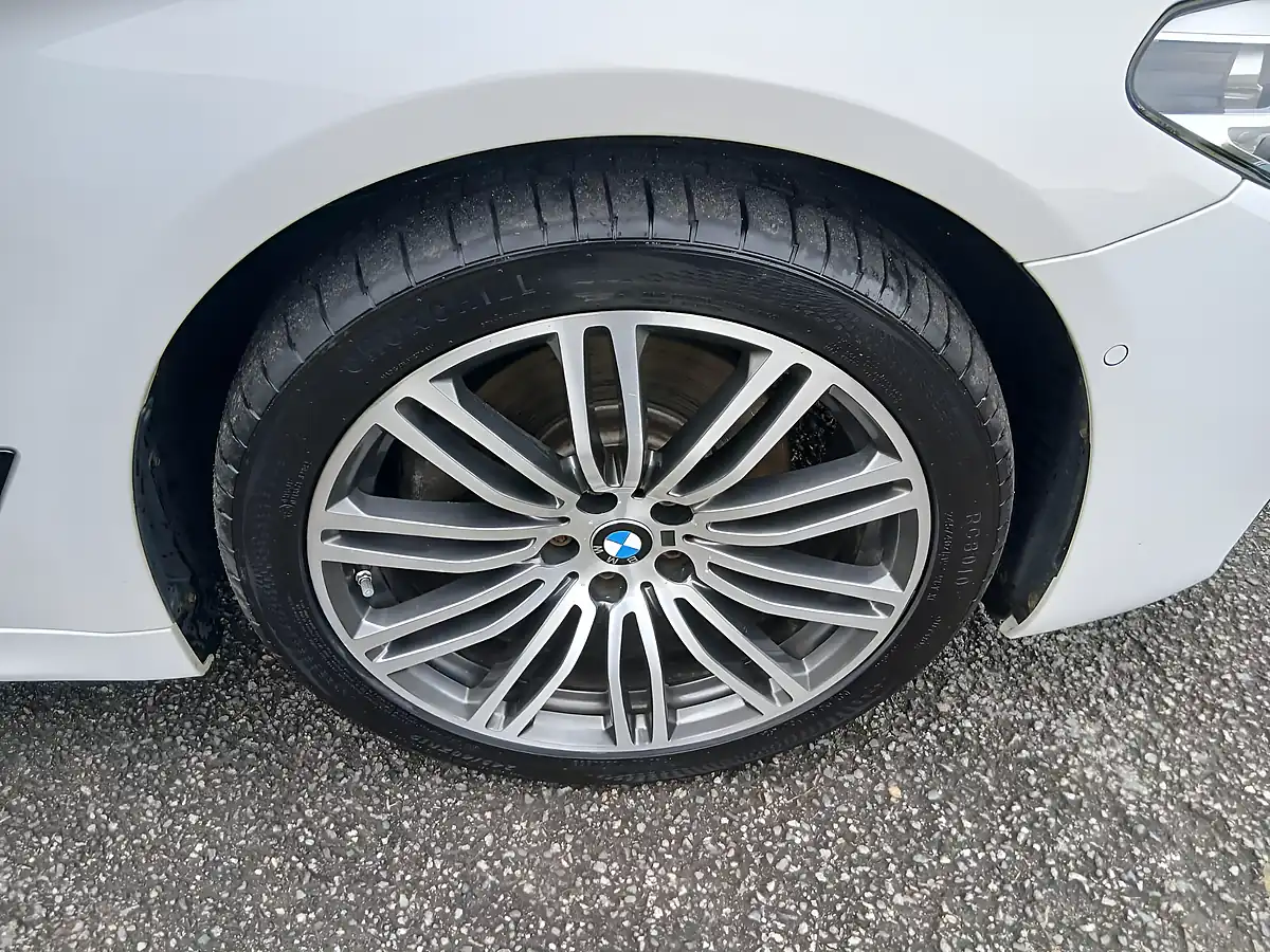 Used 2017 BMW 5 Series M Sport White - Interior and Exterior details 10