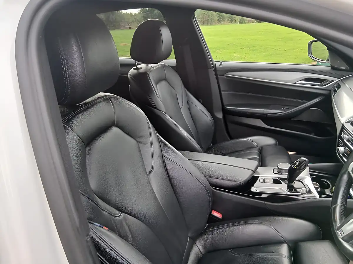 Used 2017 BMW 5 Series M Sport White - Interior and Exterior details 13